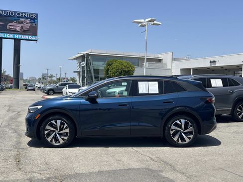 Used 2023 Volkswagen ID.4 2WD image 2