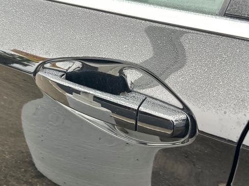 Used 2015 Chevrolet Impala LT image 19