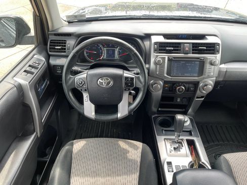 Used 2016 Toyota 4Runner SR5 AWD/4WD image 16