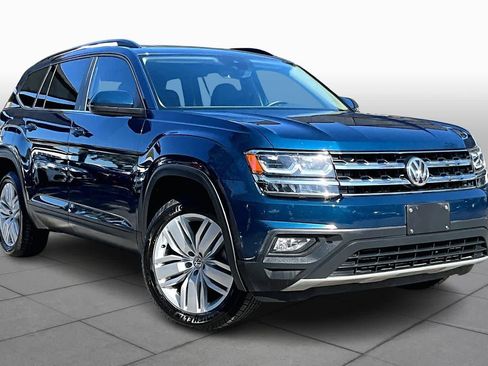 Used 2020 Volkswagen Atlas SE w/ Panoramic Sunroof Package image 3