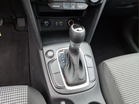 Used 2020 Hyundai Kona SE image 21