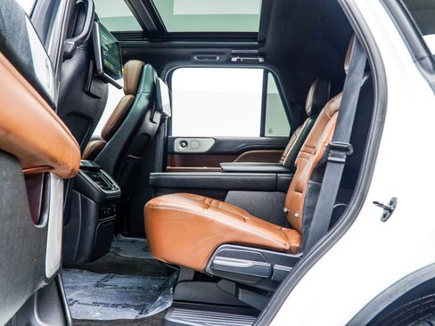 Used 2023 Lincoln Navigator Reserve AWD/4WD image 41