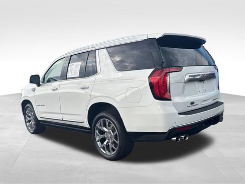 Used 2021 GMC Yukon Denali w/ Denali Premium Package AWD/4WD image 3