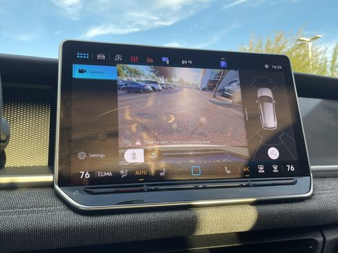 Used 2025 Volkswagen Tiguan S image 22