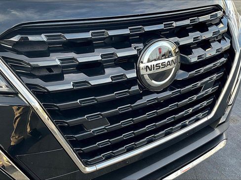 Used 2021 Nissan Kicks SR w/ SR Premium Package FWD image 27