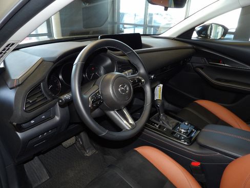 Used 2025 MAZDA CX-30 Carbon image 25