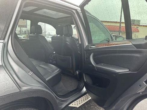 Used 2012 BMW X5 xDrive50i image 17
