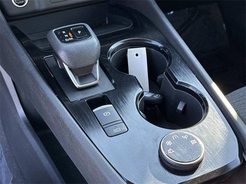 Used 2022 Nissan Rogue SV image 22