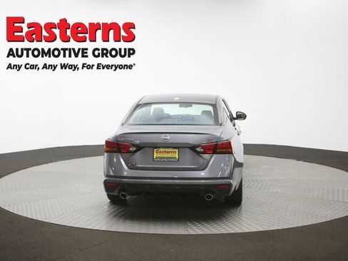 Used 2024 Nissan Altima 2.5 SR FWD image 37