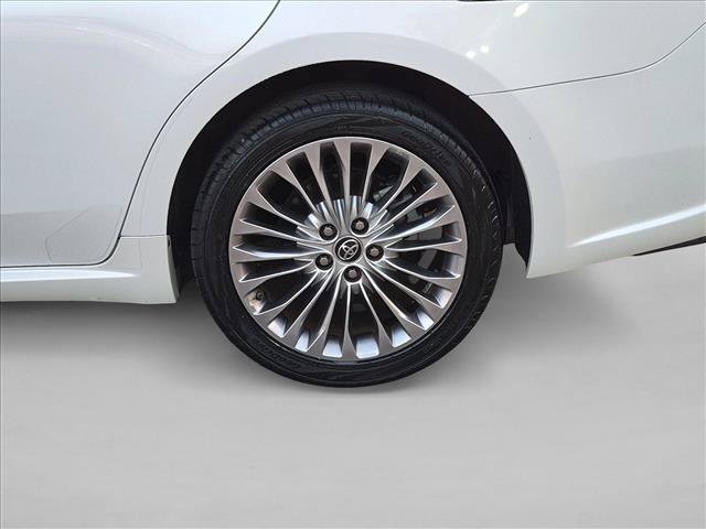 Used 2016 Toyota Avalon Limited w/ Toyota Safety Sense Package FWD image 22