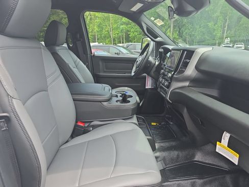 New 2026 RAM 5500 Tradesman AWD/4WD image 10