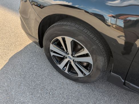 Used 2019 Subaru Outback 2.5i Limited image 9