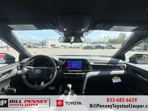New 2026 Toyota Camry SE image 10