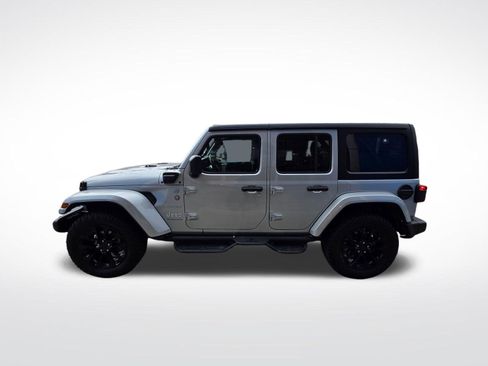 Used 2023 Jeep Wrangler Unlimited Sahara image 8