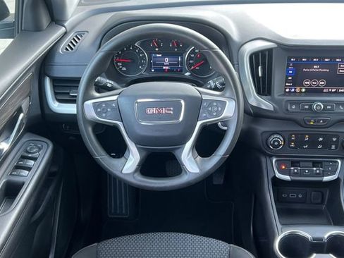 Used 2023 GMC Terrain SLE w/ Elevation Edition image 17