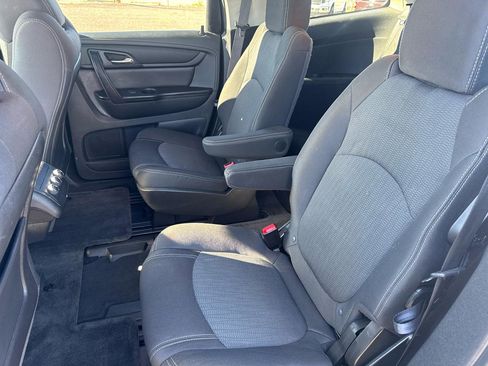 Used 2017 Chevrolet Traverse LT w/ Style and Technology Package image 34