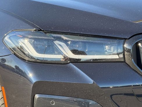 Used 2023 BMW 530e w/ Executive Package image 10