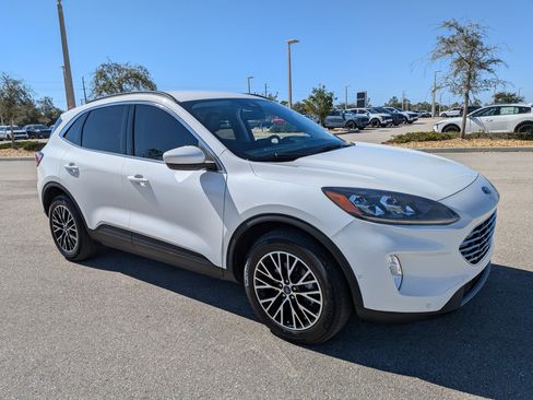 Used 2022 Ford Escape Titanium w/ Titanium Premium Package image 2