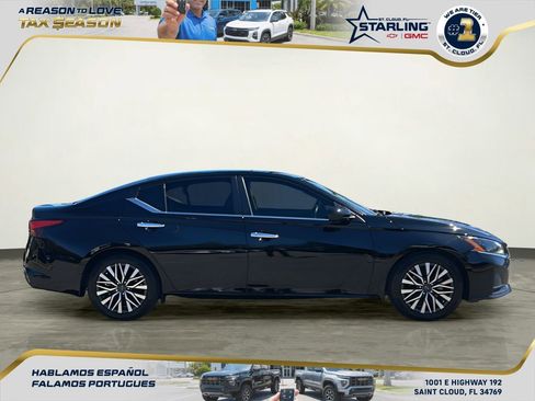 Used 2023 Nissan Altima 2.5 SV w/ SV Premium Package image 7