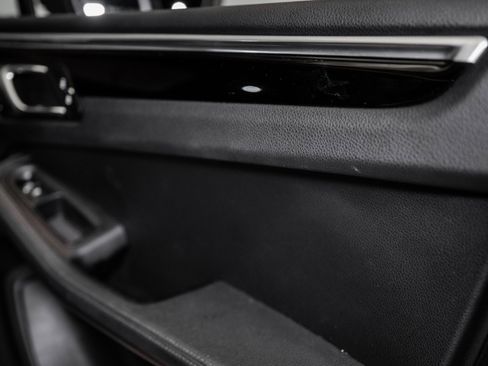 Used 2021 Porsche Macan S image 56