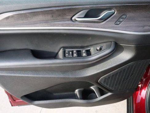 New 2025 Jeep Grand Cherokee L Limited image 19