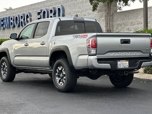 Used 2022 Toyota Tacoma TRD Off-Road image 6
