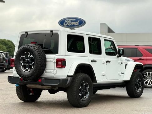 Used 2023 Jeep Wrangler Unlimited Rubicon 4xe w/ Cold Weather Group AWD/4WD image 40