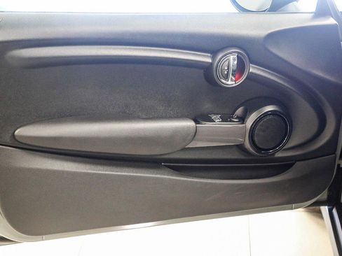 Used 2016 MINI Cooper 2-Door Hardtop FWD image 9