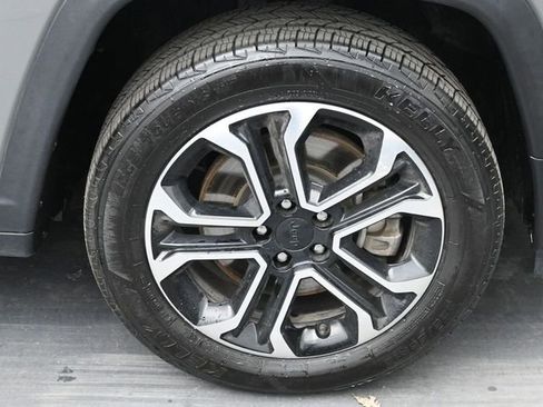 Used 2024 Jeep Compass Limited image 39