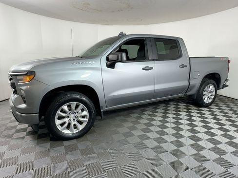 Used 2024 Chevrolet Silverado 1500 Custom image 19