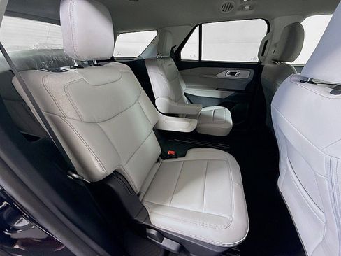 New 2026 Ford Explorer Active AWD/4WD image 28