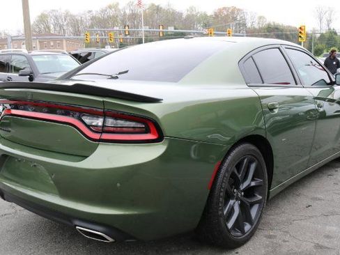 Used 2021 Dodge Charger SXT w/ Blacktop Package RWD image 7