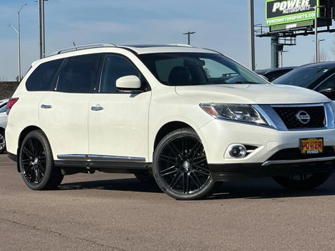 Used 2015 Nissan Pathfinder Platinum w/ Cargo Package AWD/4WD image 2