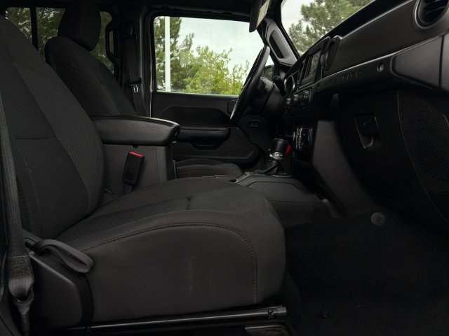 Used 2018 Jeep Wrangler Unlimited Sport S AWD/4WD image 19
