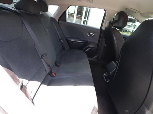 Used 2025 Kia K4 FWD image 22