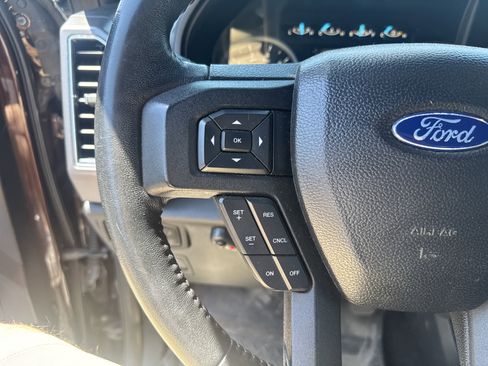 Used 2018 Ford F150 XLT w/ Equipment Group 302A Luxury AWD/4WD image 18