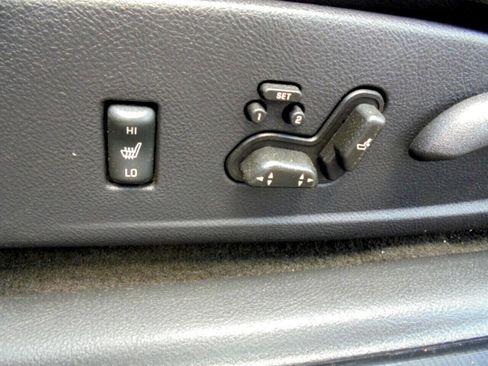 Used 2005 Chevrolet SSR w/ Preferred Equipment Group image 17