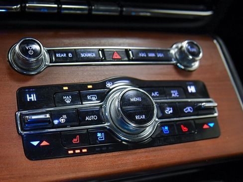 Used 2020 Lincoln Aviator Reserve w/ Equipment Group 202A image 22