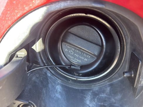 Used 2020 Nissan Kicks SR FWD image 36