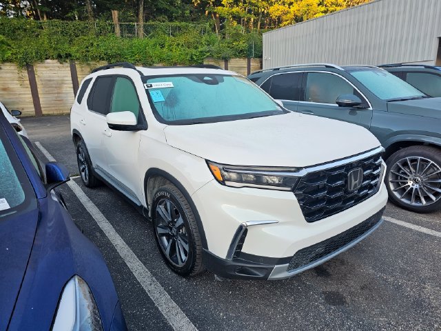 Used 2023 Honda Pilot Elite image 1