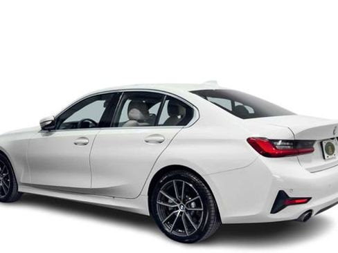Used 2019 BMW 330i Sedan w/ Premium Package RWD image 4