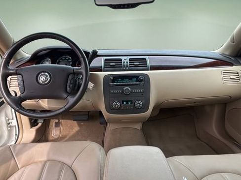 Used 2011 Buick Lucerne CXL image 16
