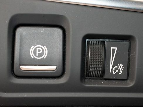 Used 2021 Cadillac XT5 Luxury w/ LPO, Floor Liner Package AWD/4WD image 33