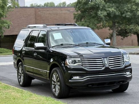 Used 2015 Lincoln Navigator 4WD image 3