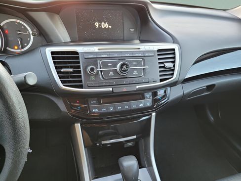 Used 2016 Honda Accord LX image 23