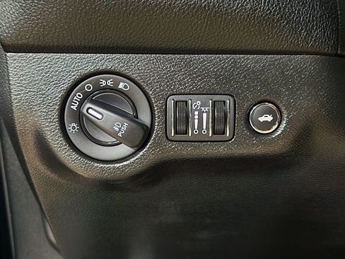 Used 2019 Dodge Challenger GT w/ Driver Convenience Group image 40