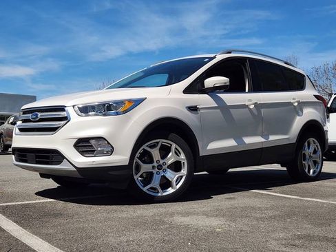 Used 2019 Ford Escape Titanium AWD/4WD image 25