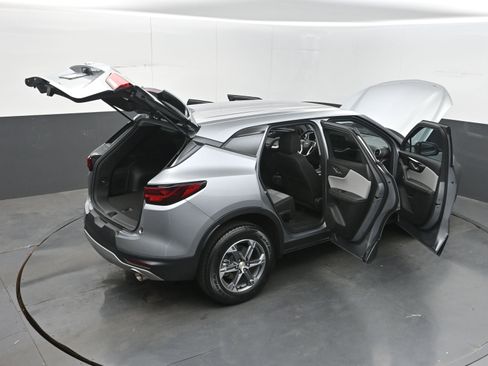 Used 2023 Chevrolet Blazer LT FWD image 46