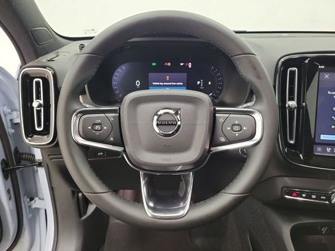 New 2026 Volvo XC40 B5 Ultra w/ Protection Package Premier AWD/4WD image 23