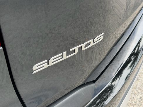 Used 2024 Kia Seltos EX AWD/4WD image 15